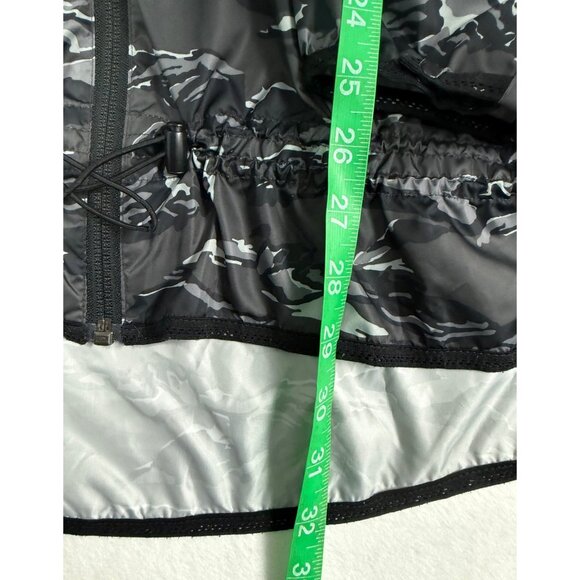 XXL WOMENS Nike Packable Jacket Black Gray Camo Windrunner Windbreaker Hood Zip - Picture 13 of 14
